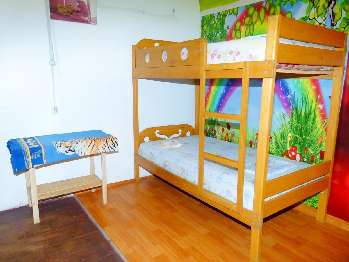 A&T Amazon Backpacker'S Bed and Breakfast Iquitos Buitenkant foto
