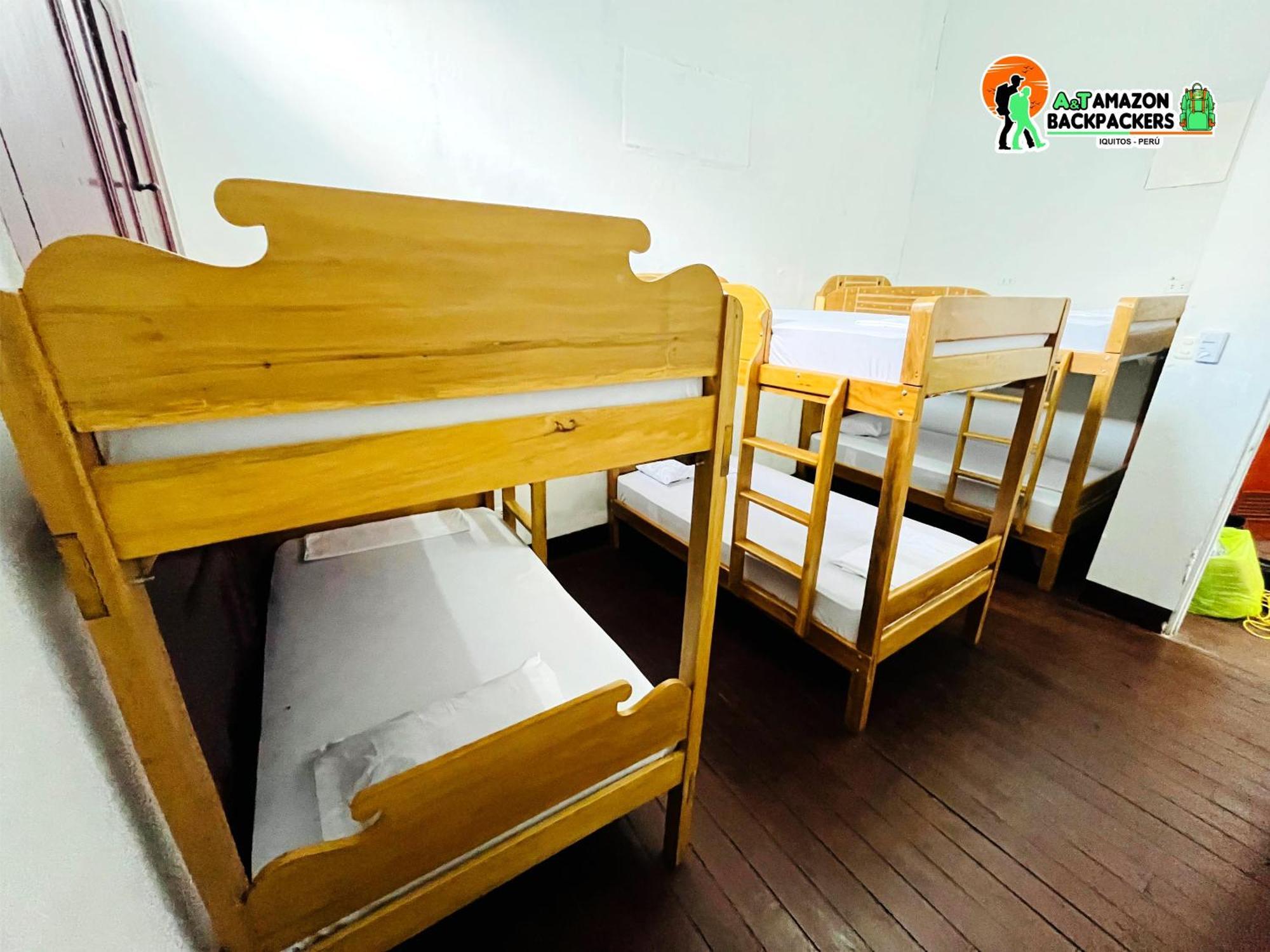 A&T Amazon Backpacker'S Bed and Breakfast Iquitos Buitenkant foto