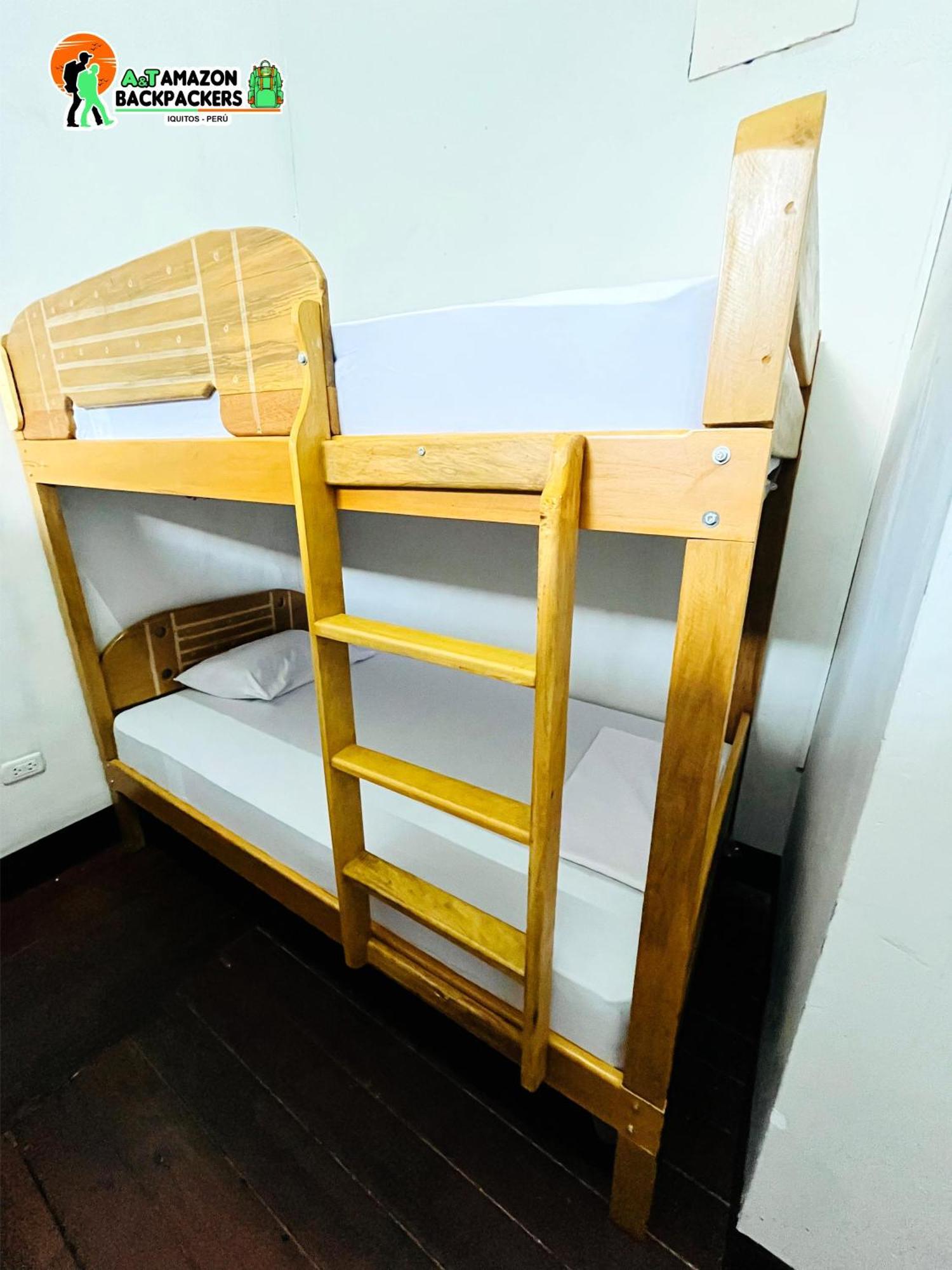 A&T Amazon Backpacker'S Bed and Breakfast Iquitos Buitenkant foto
