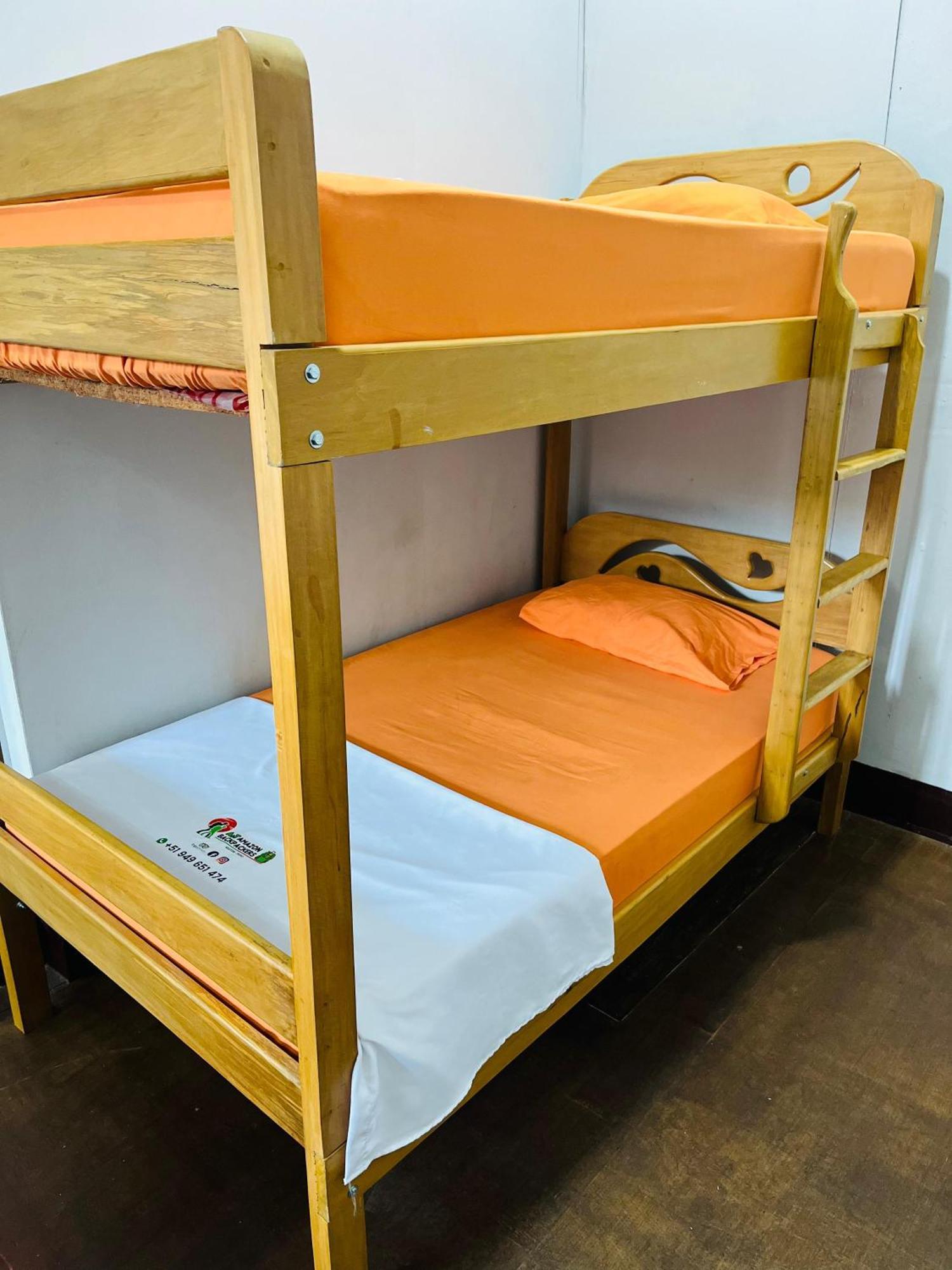 A&T Amazon Backpacker'S Bed and Breakfast Iquitos Buitenkant foto