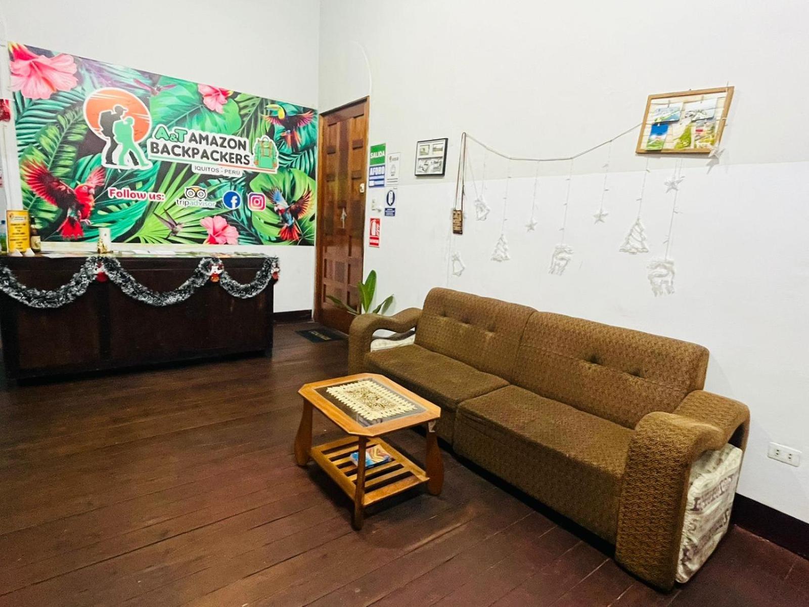 A&T Amazon Backpacker'S Bed and Breakfast Iquitos Buitenkant foto